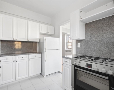 45 Popham Road - Photo Thumbnail 8