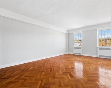 45 Popham Road - Photo Thumbnail 3