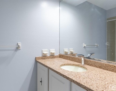 810 Woodbridge Commons Way - Photo Thumbnail 4