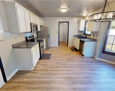 5515 Rising Ridge Drive - Photo Thumbnail 7
