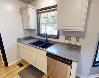 5515 Rising Ridge Drive - Photo Thumbnail 10