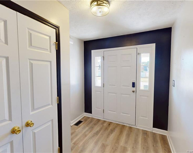 5515 Rising Ridge Drive - Photo Thumbnail 3