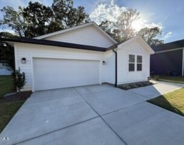 1245 Woody Drive - Photo Thumbnail 1