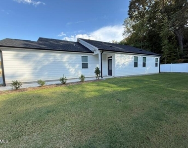 1245 Woody Drive - Photo Thumbnail 2