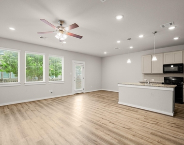 602 Caterpillar St - Photo Thumbnail 3