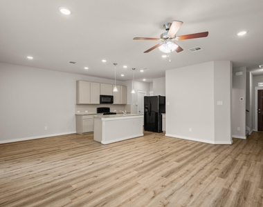 602 Caterpillar St - Photo Thumbnail 5