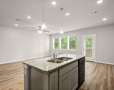 602 Caterpillar St - Photo Thumbnail 7