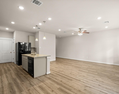 602 Caterpillar St - Photo Thumbnail 6