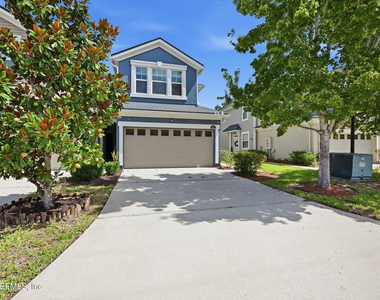 3905 Aubrey Lane - Photo Thumbnail 3