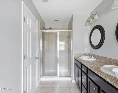 3905 Aubrey Lane - Photo Thumbnail 40