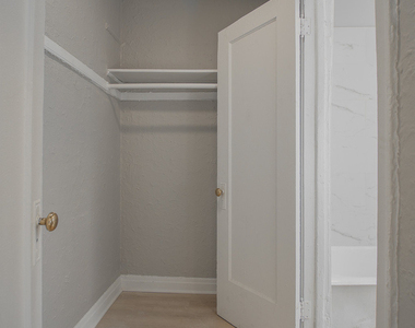 1414 W Pratt Boulevard - Photo Thumbnail 6
