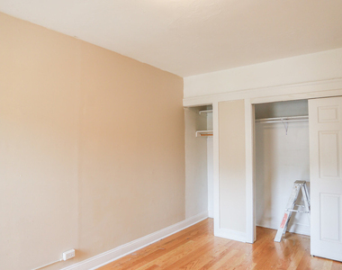 7455 N Greenview Avenue - Photo Thumbnail 7