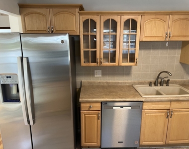 905 Grey Avenue - Photo Thumbnail 4