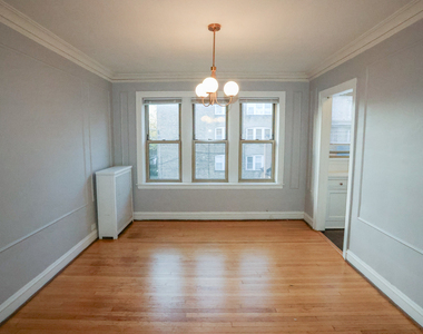 7443 N Claremont Avenue - Photo Thumbnail 6