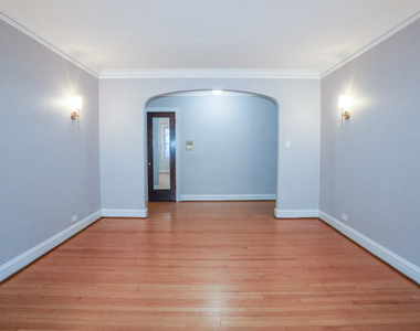 7443 N Claremont Avenue - Photo Thumbnail 4