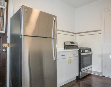 7443 N Claremont Avenue - Photo Thumbnail 1