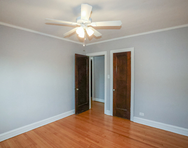 7443 N Claremont Avenue - Photo Thumbnail 9