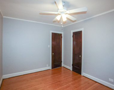 7443 N Claremont Avenue - Photo Thumbnail 10