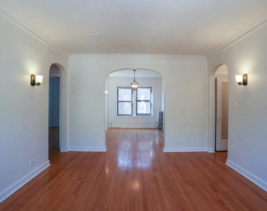 1633 W Lunt Avenue - Photo Thumbnail 6