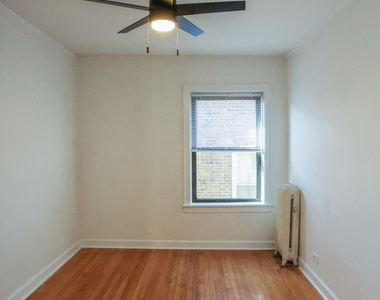 1633 W Lunt Avenue - Photo Thumbnail 8