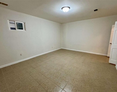 5931 Kay Drive - Photo Thumbnail 9