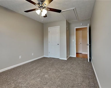 13 Arrowhead Drive - Photo Thumbnail 10