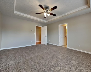 13 Arrowhead Drive - Photo Thumbnail 7