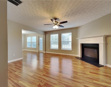 13 Arrowhead Drive - Photo Thumbnail 3