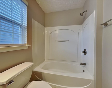 13 Arrowhead Drive - Photo Thumbnail 15