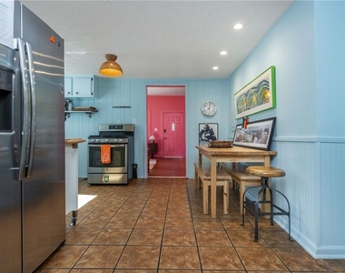 184 Savannah Street Se - Photo Thumbnail 20