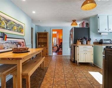 184 Savannah Street Se - Photo Thumbnail 15