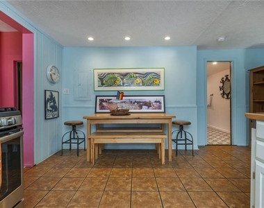 184 Savannah Street Se - Photo Thumbnail 18