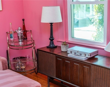 184 Savannah Street Se - Photo Thumbnail 12