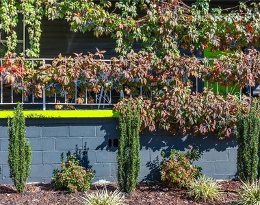 184 Savannah Street Se - Photo Thumbnail 57