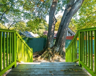 184 Savannah Street Se - Photo Thumbnail 40