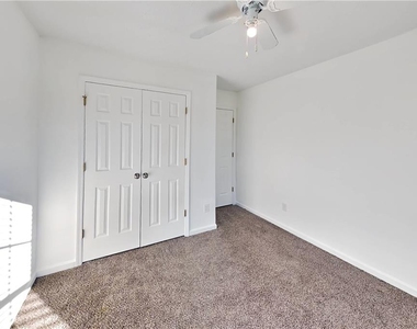 6045 Flagstaf Walk - Photo Thumbnail 9