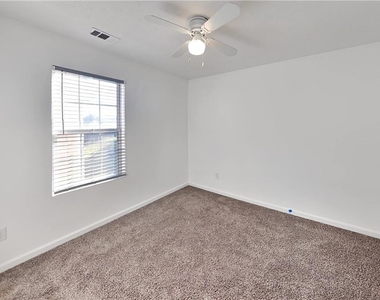 6045 Flagstaf Walk - Photo Thumbnail 7