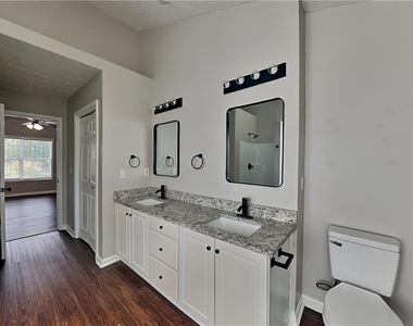 127 Savanna Court - Photo Thumbnail 10