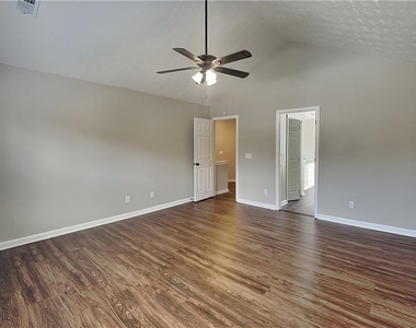 127 Savanna Court - Photo Thumbnail 8