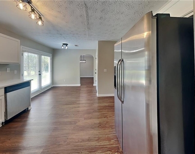 127 Savanna Court - Photo Thumbnail 5