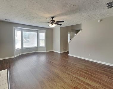 127 Savanna Court - Photo Thumbnail 2