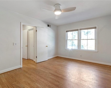 755 Houston Mill Road Ne - Photo Thumbnail 11