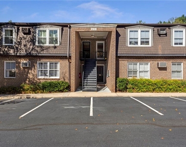 755 Houston Mill Road Ne - Photo Thumbnail 15
