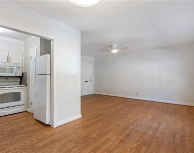 755 Houston Mill Road Ne - Photo Thumbnail 4
