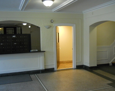 1127 W Farwell Avenue - Photo Thumbnail 11