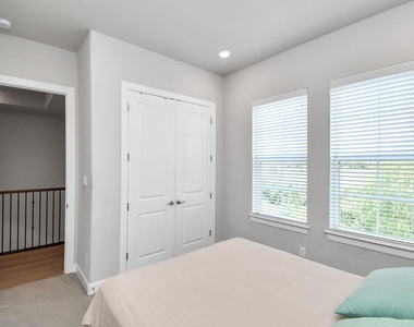 3712 Somerset York Lane - Photo Thumbnail 39