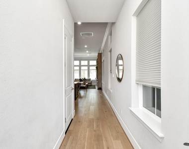 3712 Somerset York Lane - Photo Thumbnail 8