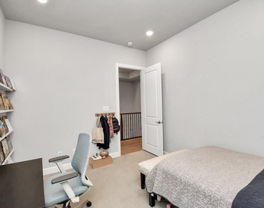 3712 Somerset York Lane - Photo Thumbnail 37