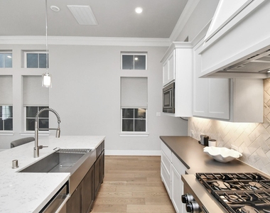 3712 Somerset York Lane - Photo Thumbnail 12