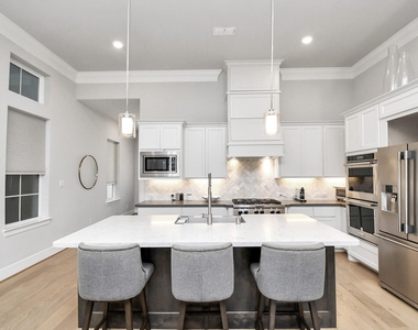 3712 Somerset York Lane - Photo Thumbnail 13